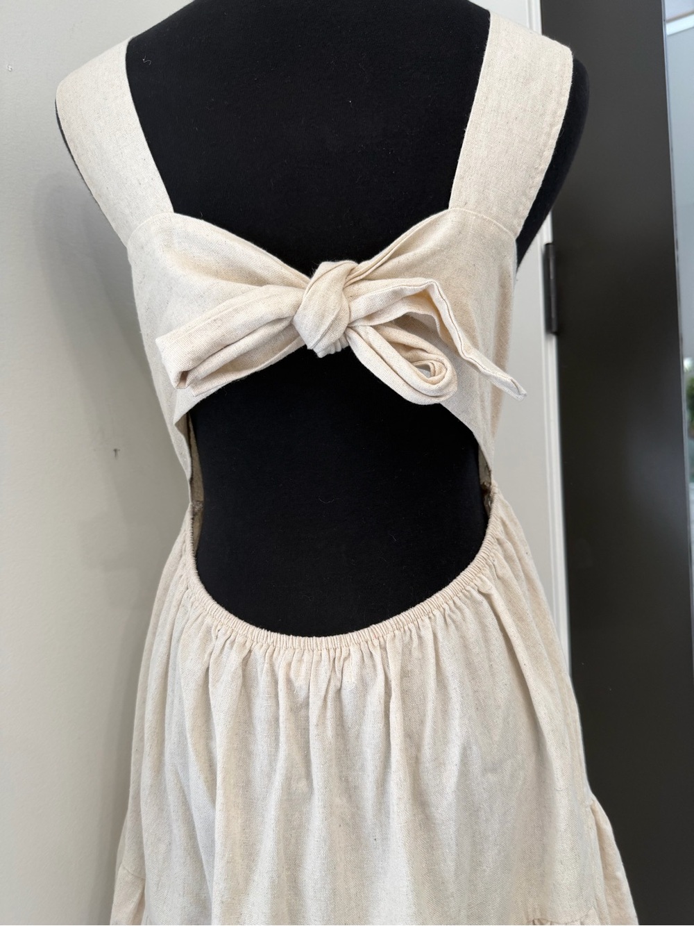 Petal & Pup 100% Linen Beige Tie-Back Tiered Midi Dress Size 4 - Picture 5 of 14